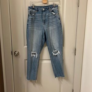 American Eagle curvy mom jean